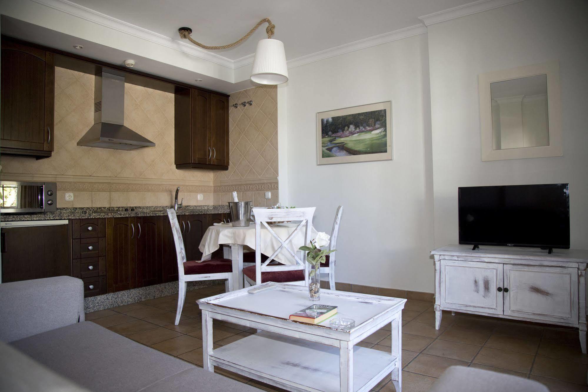 Apartamentos Vista Real La La Alcaidesa Zewnętrze zdjęcie